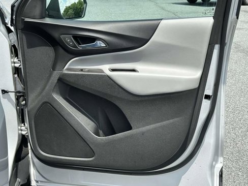 Used 2022 Chevrolet Equinox LT image 8
