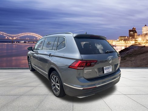 Used 2020 Volkswagen Tiguan SE image 3