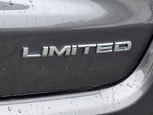 Certified 2022 Jeep Compass Limited image 30