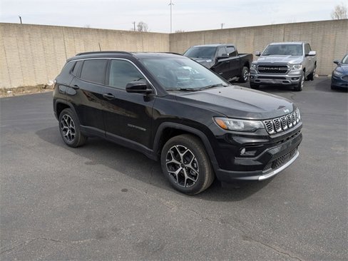 New 2025 Jeep Compass Limited image 8