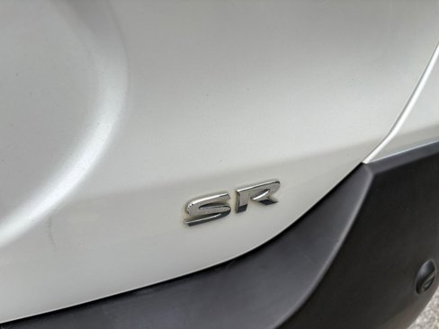 Used 2020 Nissan Kicks SR image 9
