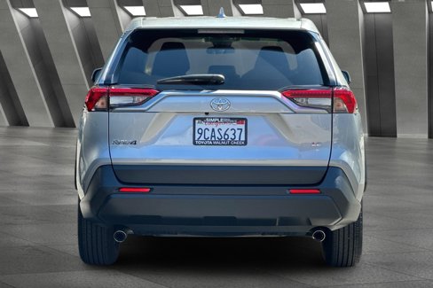 Certified 2022 Toyota RAV4 LE image 12