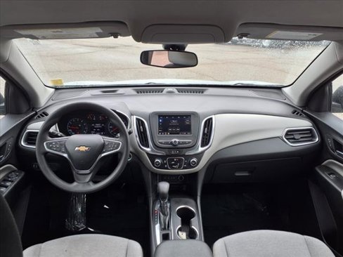 Used 2022 Chevrolet Equinox LS w/ Driver Confidence II Package image 10