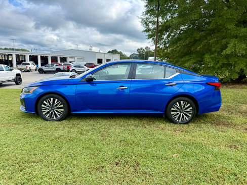 Used 2025 Nissan Altima 2.5 SV image 4
