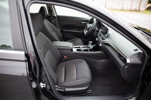 Used 2024 Nissan Altima 2.5 SV image 22