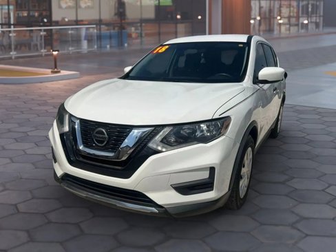 Used 2018 Nissan Rogue S image 31