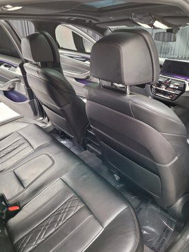 Used 2018 BMW M550i xDrive image 37