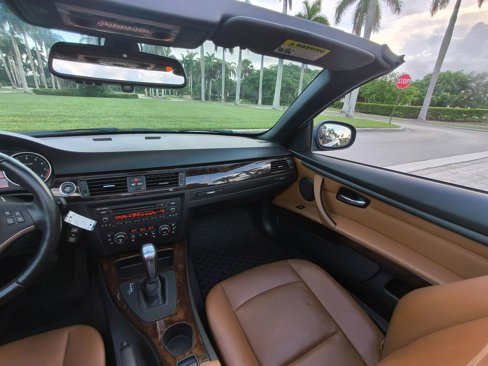 Used 2011 BMW 328i Convertible image 21