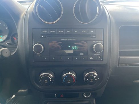 Used 2013 Jeep Patriot Sport image 33