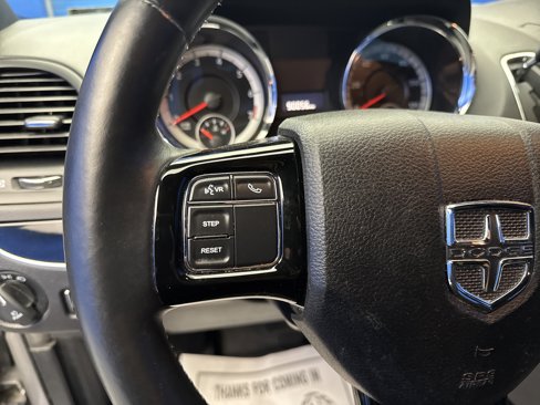 Used 2015 Dodge Grand Caravan SXT image 16