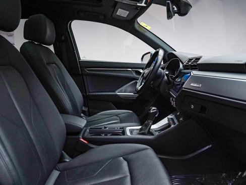 Used 2020 Audi Q3 2.0T Premium Plus w/ Premium Plus Package image 18