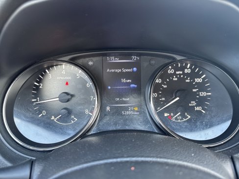 Used 2018 Nissan Rogue Sport SV w/ SV Technology Package image 13
