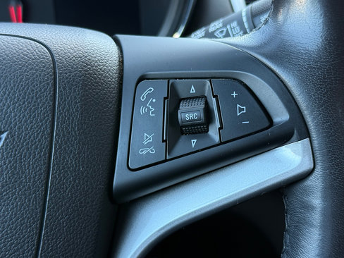 Used 2020 Ford Explorer XLT image 19