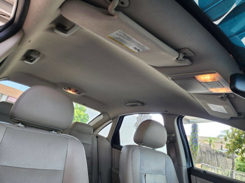 Used 2008 Ford Taurus SEL image 39