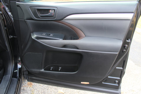 Used 2019 Toyota Highlander LE image 48