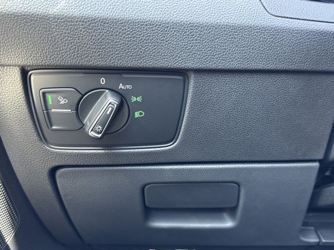 Certified 2019 Volkswagen Arteon SEL image 32