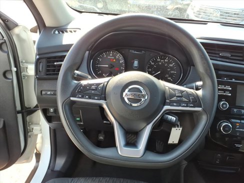 Used 2017 Nissan Rogue S image 16
