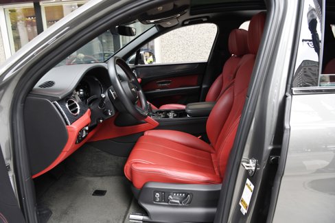 Used 2021 Bentley Bentayga image 8