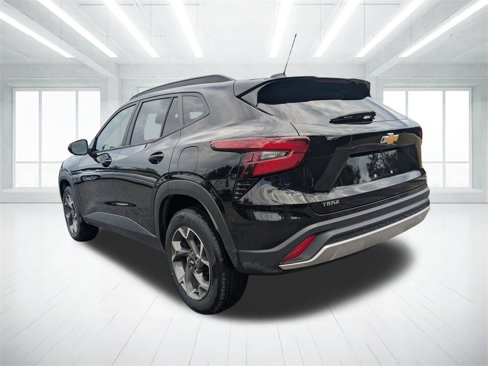 Used 2024 Chevrolet Trax LT image 5