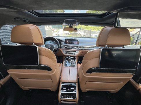 Used 2017 BMW 740e xDrive image 45