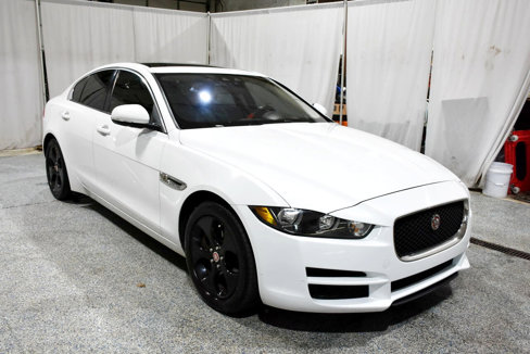 Used 2017 Jaguar XE image 20