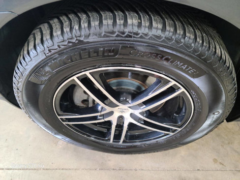 Used 2012 Cadillac SRX Luxury image 16