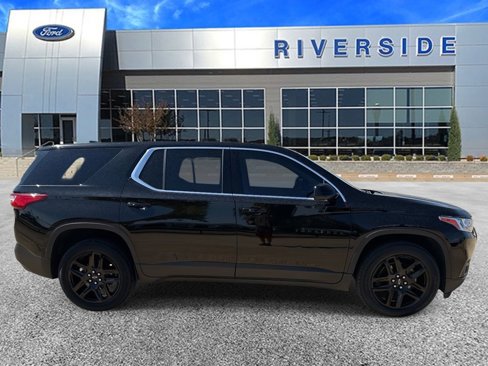 Used 2020 Chevrolet Traverse LS w/ LPO, Blackout Package image 3