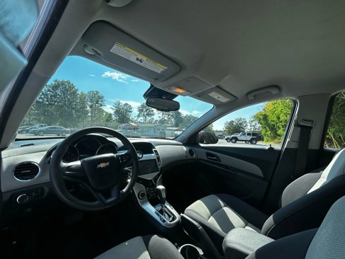 Used 2015 Chevrolet Cruze LS image 20
