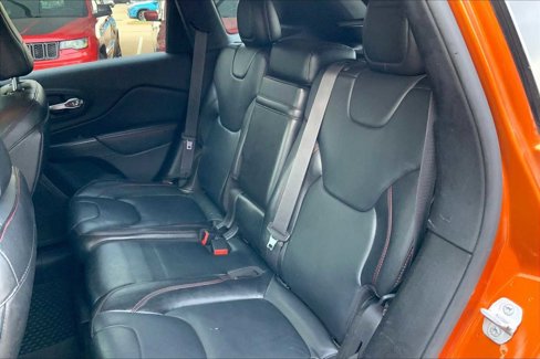 Used 2014 Jeep Cherokee Trailhawk w/ Comfort/Convenience Group image 17