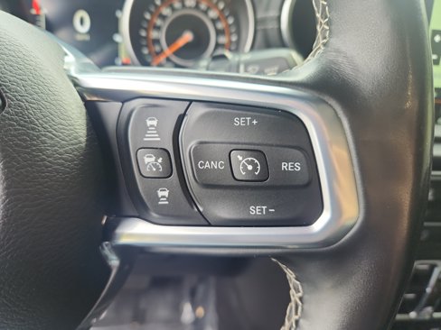 Used 2019 Jeep Wrangler Unlimited Sahara image 19