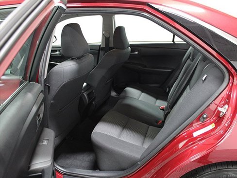 Used 2015 Toyota Camry LE image 13