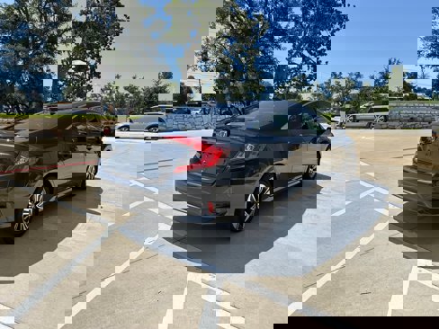 Used 2017 Honda Civic EX-T image 6