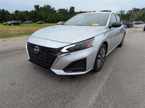 Used 2024 Nissan Altima 2.5 SV image 11