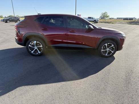 Used 2024 Chevrolet Trax RS w/ Sunroof Package image 15