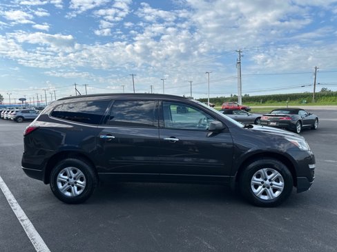 Used 2015 Chevrolet Traverse LS image 4