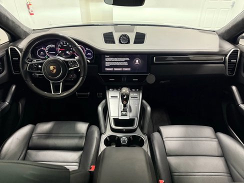 Used 2023 Porsche Cayenne GTS image 36