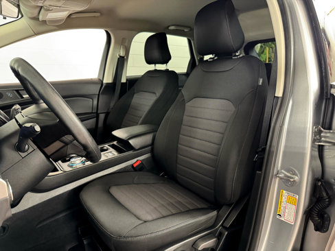 Used 2022 Ford Edge SE image 13