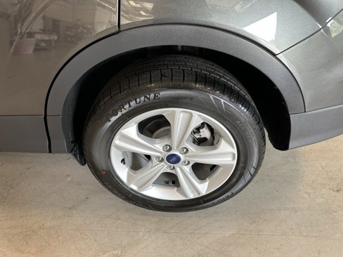Used 2016 Ford Escape SE image 24