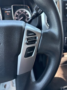 Used 2016 Nissan Titan SV image 19