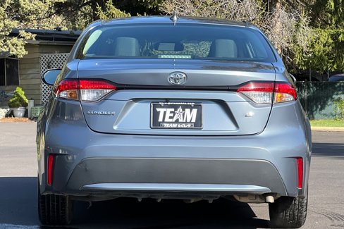 Used 2022 Toyota Corolla LE image 5