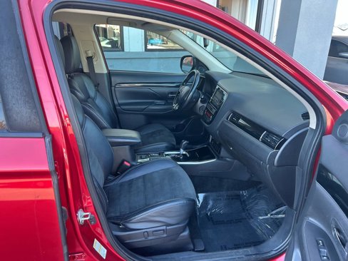 Used 2019 Mitsubishi Outlander SE image 20