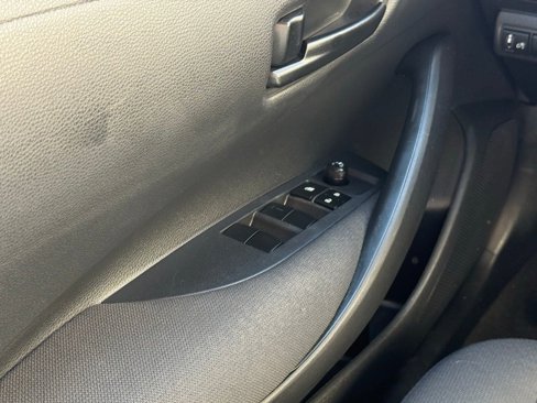 Used 2023 Toyota Corolla LE image 7