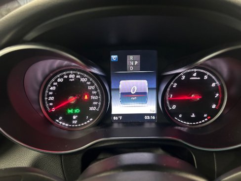 Used 2018 Mercedes-Benz GLC 300 4MATIC image 15