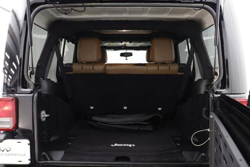 Used 2017 Jeep Wrangler Unlimited Rubicon w/ Connectivity Group image 30