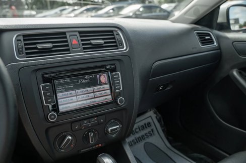 Used 2012 Volkswagen Jetta SE image 18
