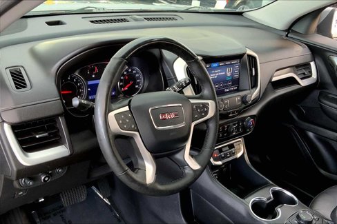 Used 2023 GMC Terrain SLT image 17