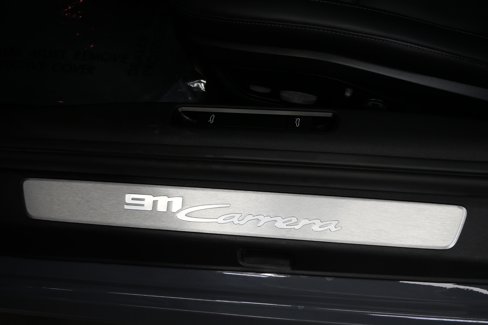 Used 2025 Porsche 911 Carrera w/ Premium Package image 28