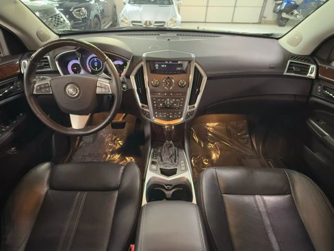 Used 2012 Cadillac SRX Luxury image 2