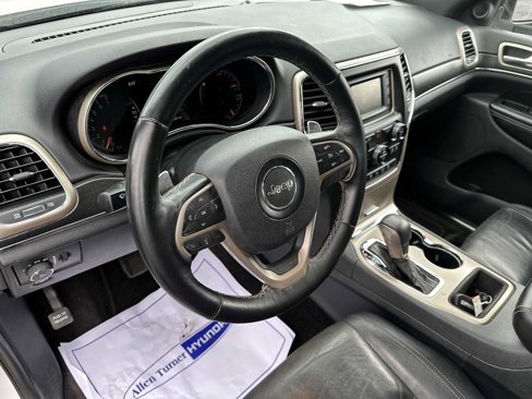 Used 2017 Jeep Grand Cherokee Limited image 12
