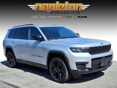 Certified 2021 Jeep Grand Cherokee L Laredo image 1